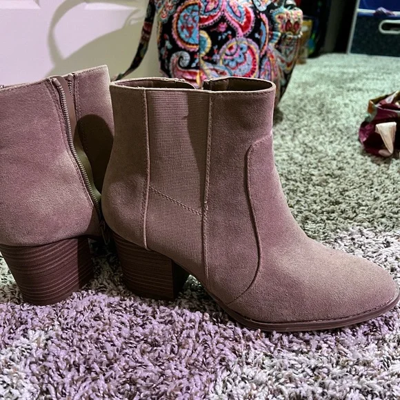 Booties - Picture 1 of 4